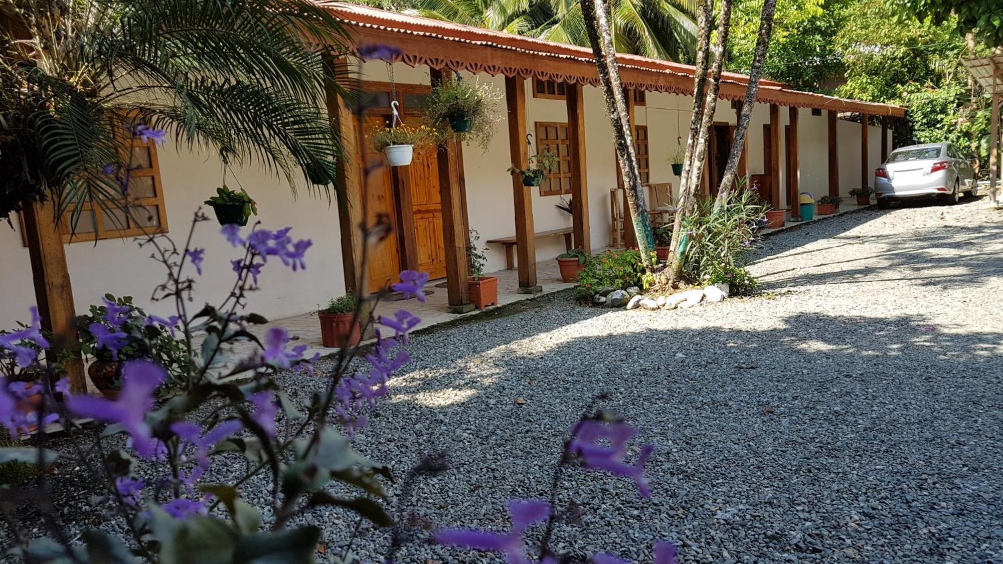 Yucca Beachfront Hotel Puerto Viejo de Talamanca Exterior photo