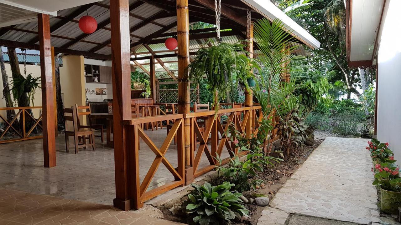 Yucca Beachfront Hotel Puerto Viejo de Talamanca Exterior photo